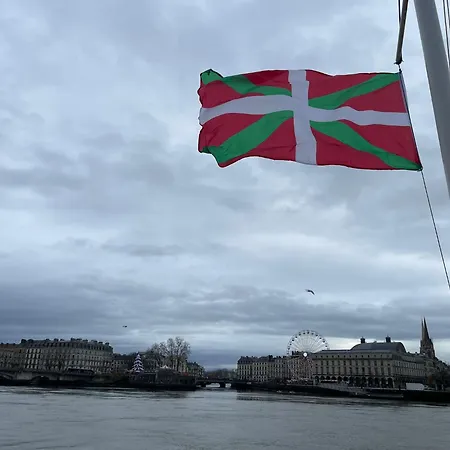 Peniche Uhartea Baionako Ganbara Bayonne